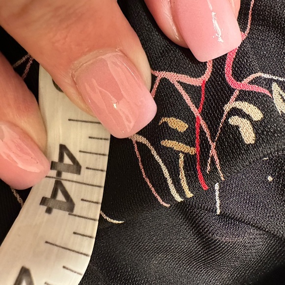 Caslon halter dress. L .. Sexy and sleek. - Picture 6 of 7